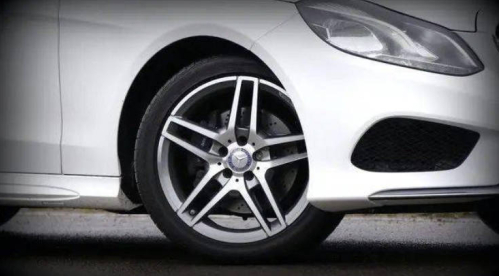 What Checks Should You Perform on Your Car Before a Long Trip? Read On to Find Out!