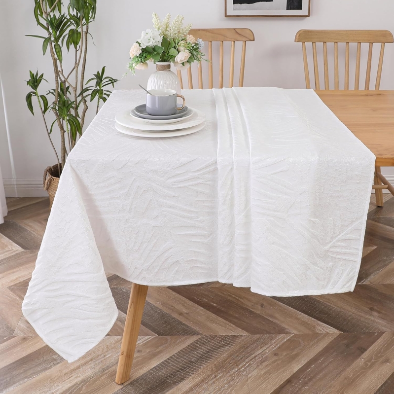 Majestic Giftware Jacquard Leaves Polyester Tablecloth (70