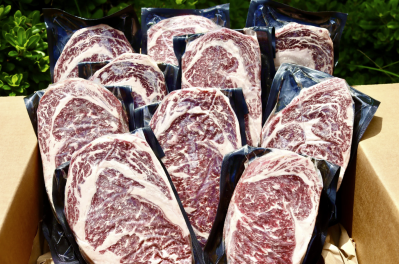 Châtel Farms Valentine’s Day Ribeye Roundup Box - 10 Wagyu Steaks